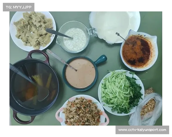 石嘴山马拉松特色补给站推出八宝茶凉皮等本土美食为赛事增添风味